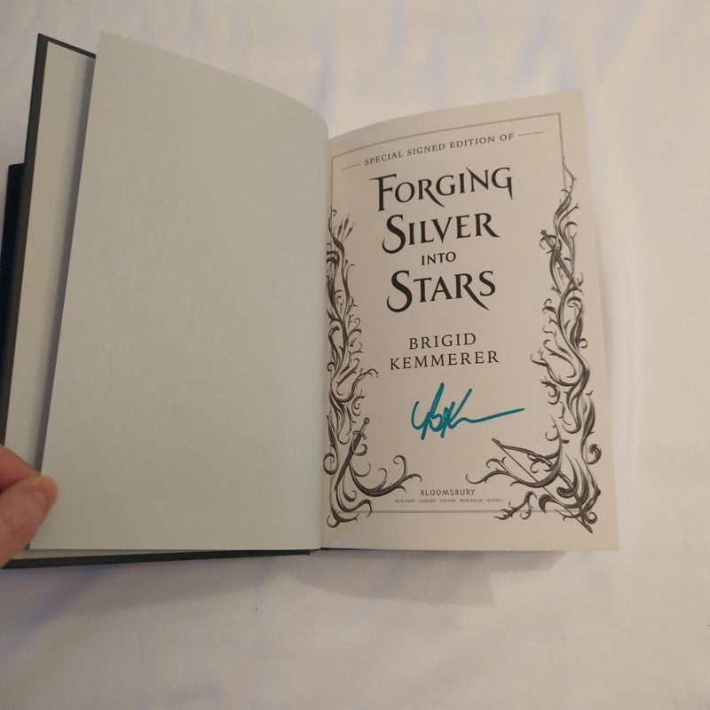 **B&N SIGNED EXCLUSIVE** Forging Silver into Stars