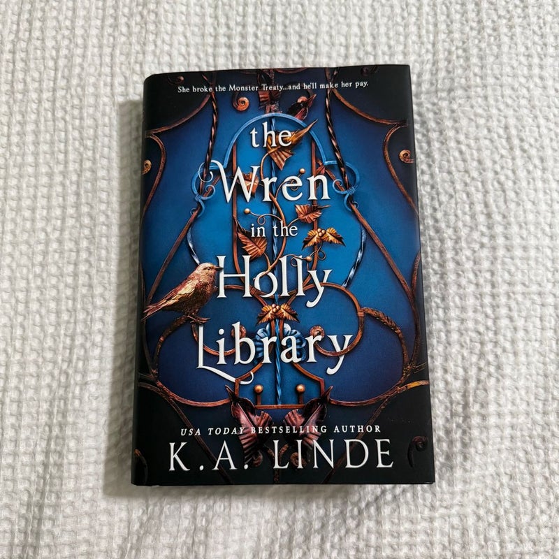 The Wren in the Holly Library (Deluxe Limited Edition)