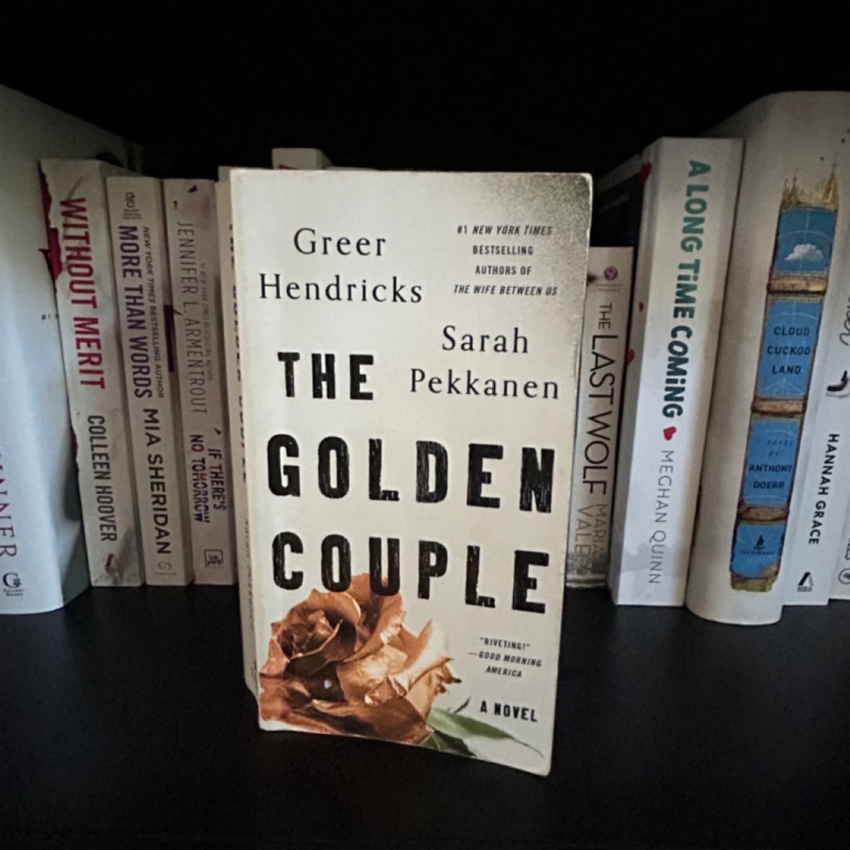 The Golden Couple by Greer Hendricks, Paperback Pangobooks