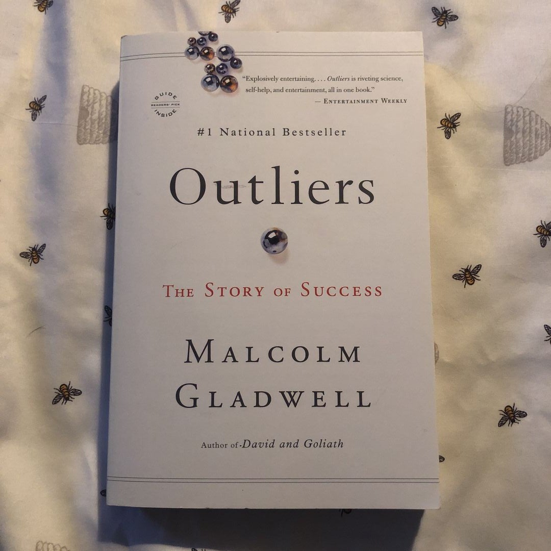 Outliers　Malcolm　by　Gladwell,　Paperback　Pangobooks