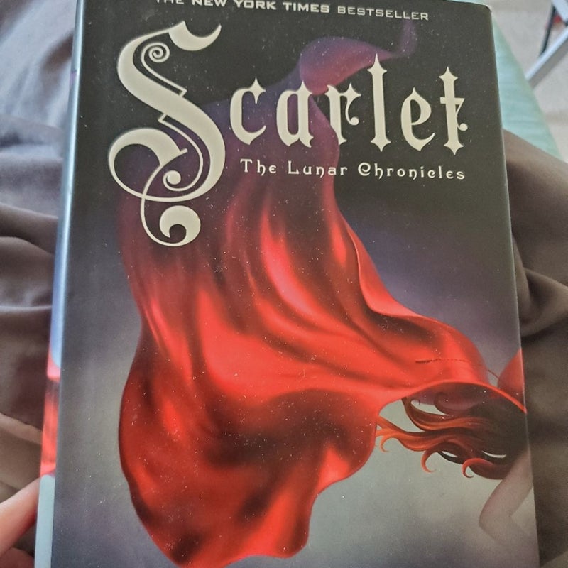 Scarlet (The Lunar Chronicles)