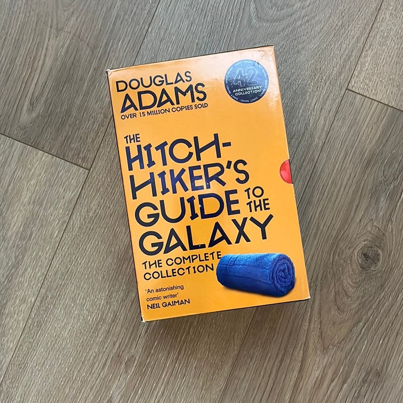 Douglas Adams Pan Boxset - the Hitchhiker's Guide to the Galaxy Book 1-5