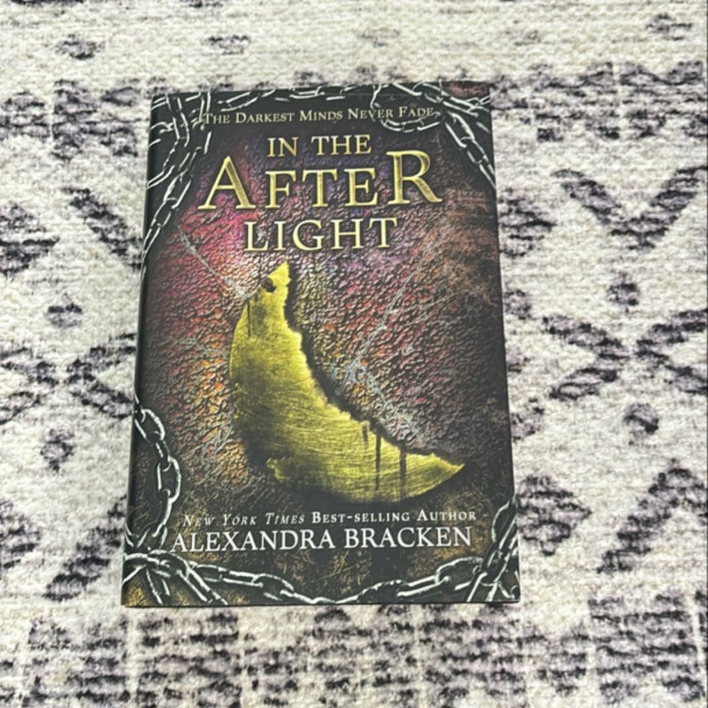 In the Afterlight (a Darkest Minds Novel, Book 3)