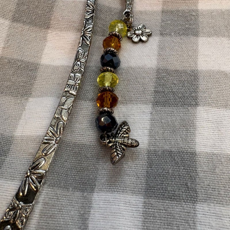 Bee bookmark 