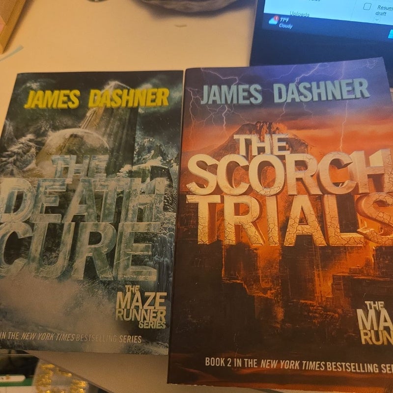 Maze Runner bundle- The Scorch Trials Book 2