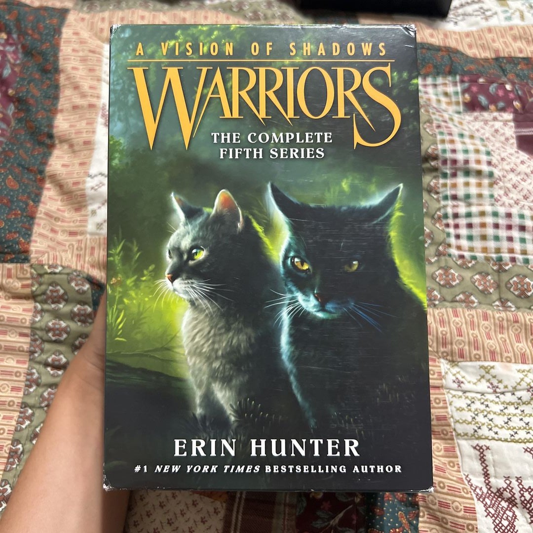 Warriors: A Vision of Shadows Box Set: Volumes 1 to 6 by Erin Hunter,  Paperback