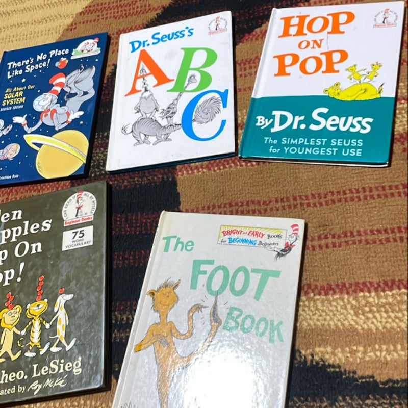 16 book Dr Seuss lot including Big Books
