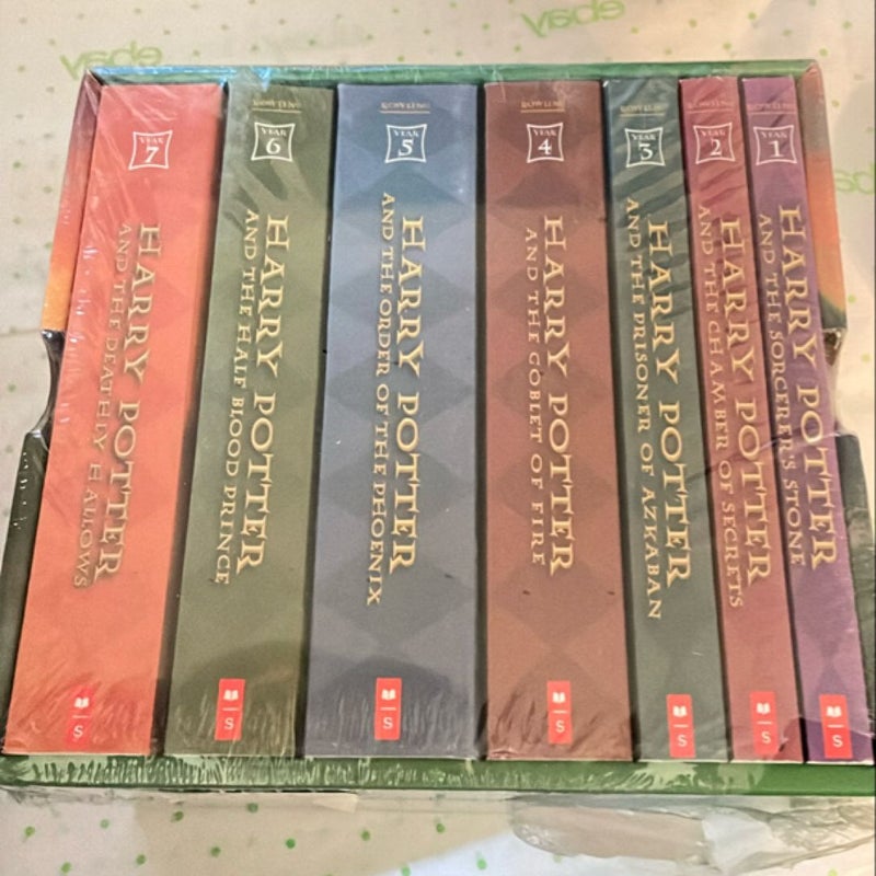 Harry Potter Paperback Boxset #1-7