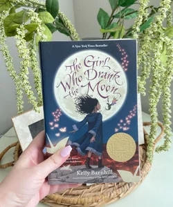 The Girl Who Drank the Moon (Winner of the 2017 Newbery Medal)