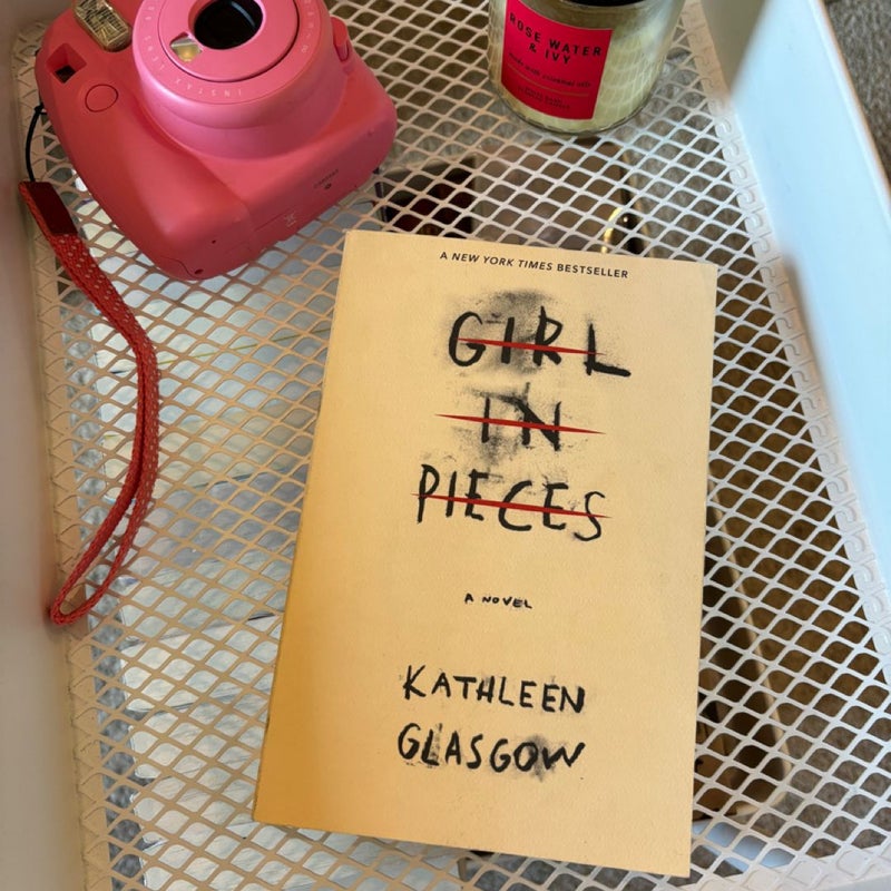 Girl in Pieces