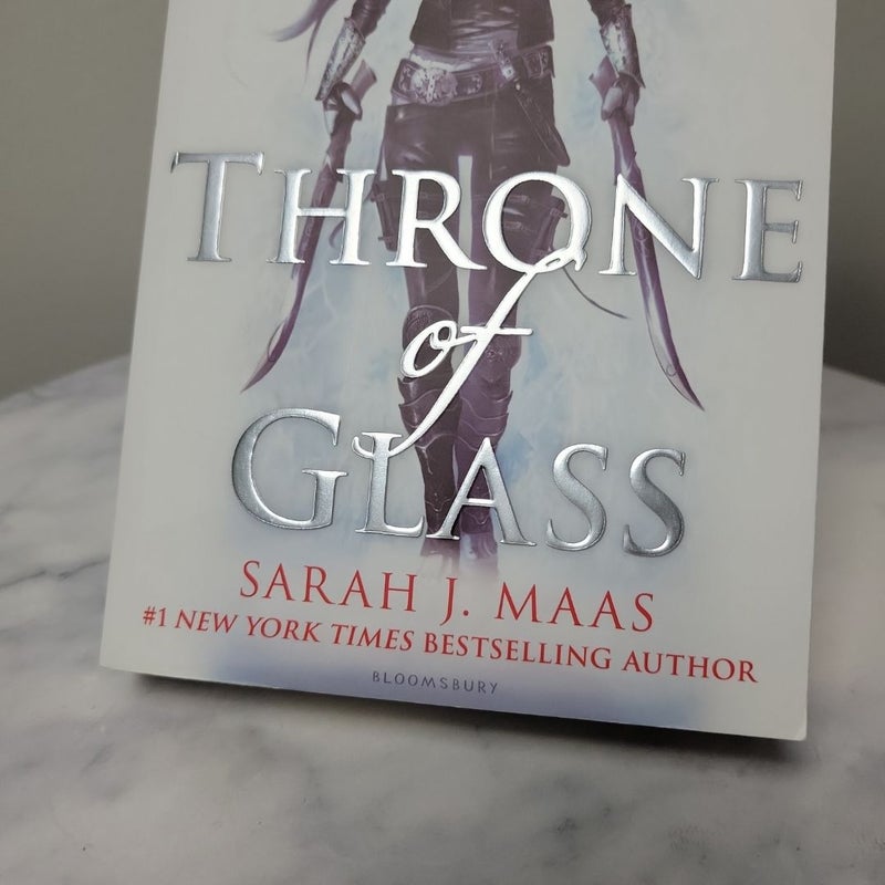 Throne of Glass | UK Paperback OOP Out of Print