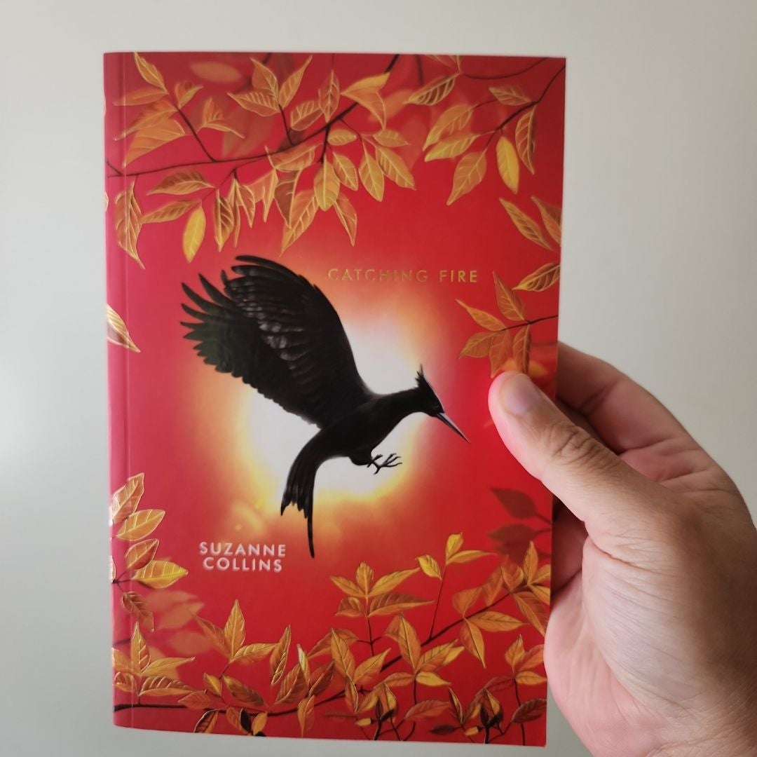 Catching Fire: Deluxe Edition (the Hunger Games, Book Two)