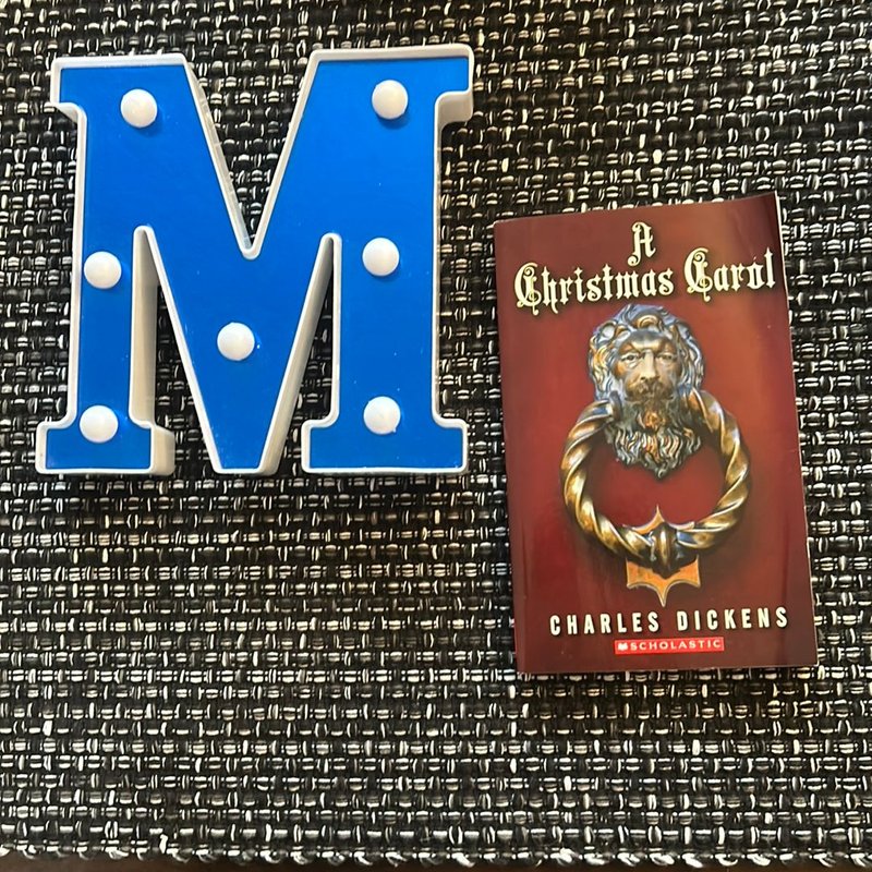 Charles Dickens' a Christmas Carol