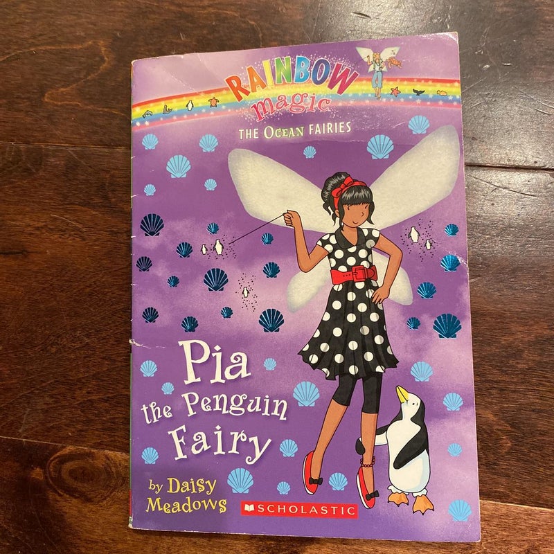 Rainbow Magic: Pia the Penguin Fairy