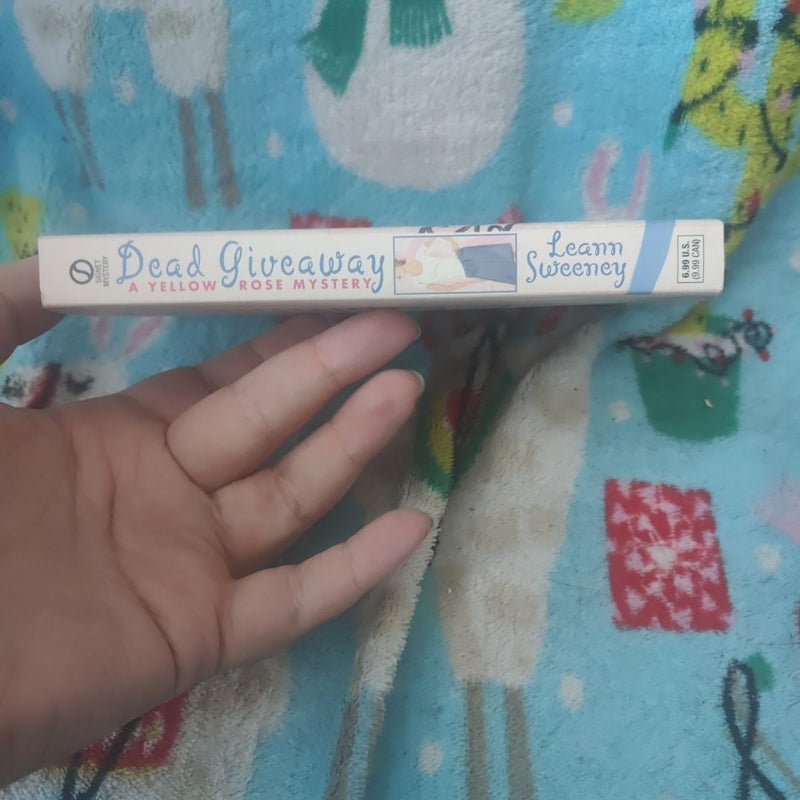 Dead Giveaway: a Yellow Rose Mystery