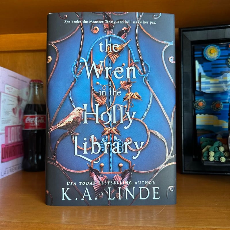 The Wren in the Holly Library (Deluxe Limited Edition)