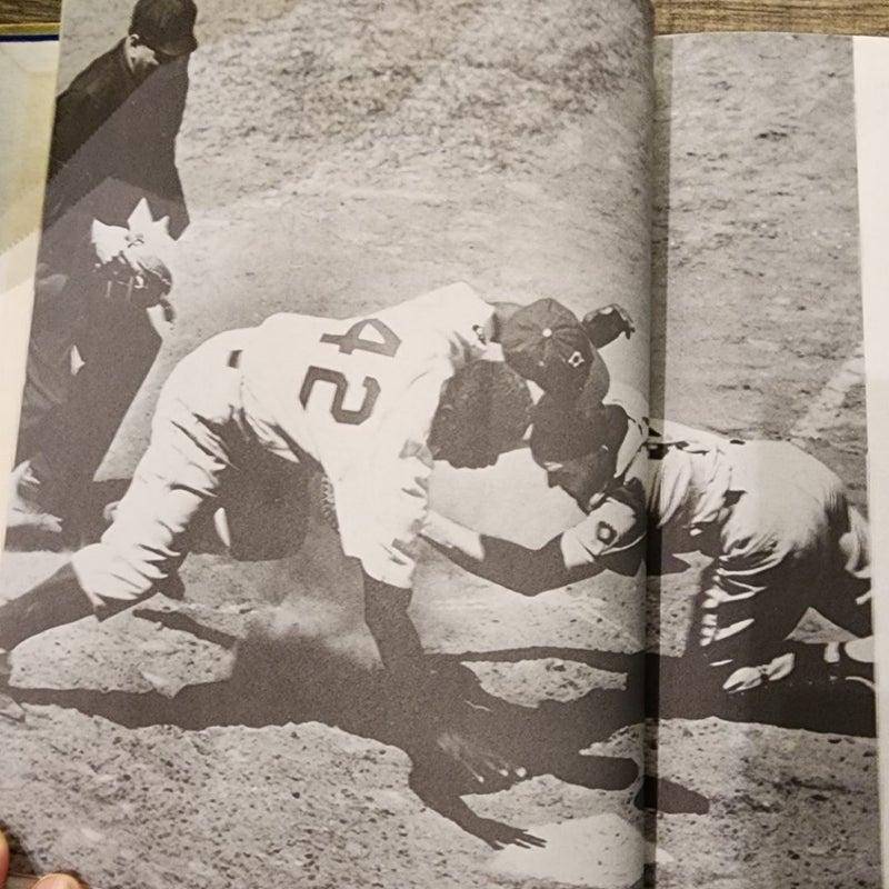 Jackie Robinson (Black Americans of Achievement)