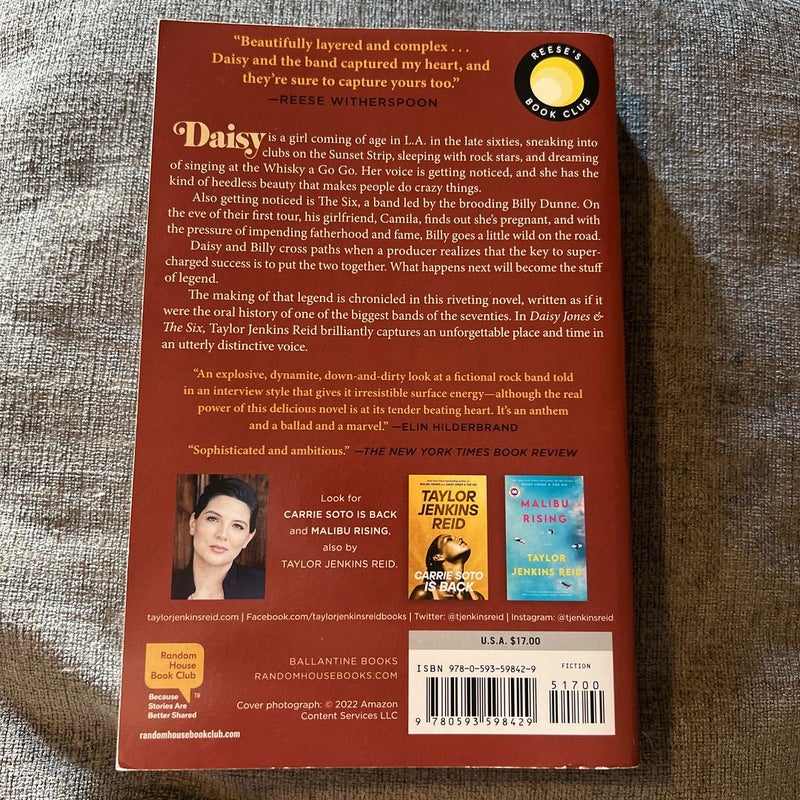 Daisy Jones and the Six (TV Tie-In Edition)