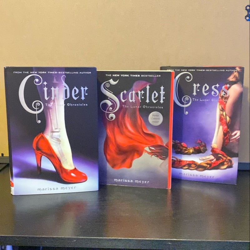 The Lunar Chronicles Books 1-3