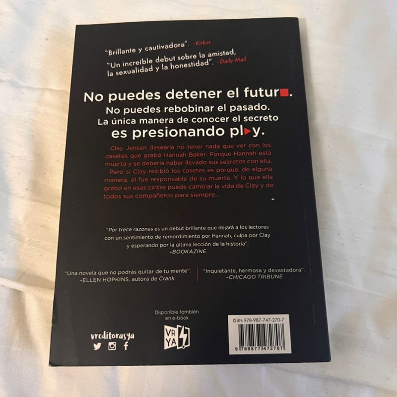 Thirteen Reasons Why (Spanish Edition)