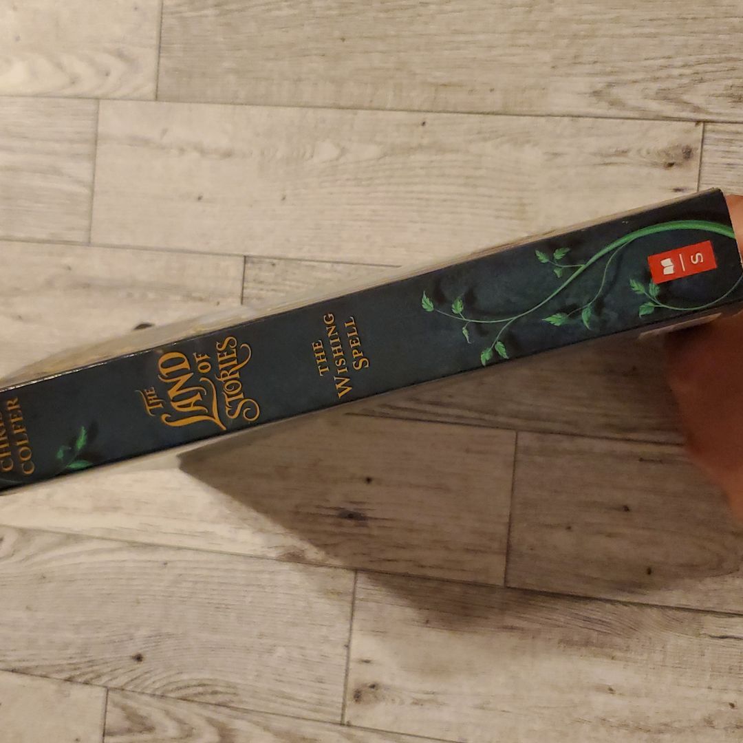The Wishing Spell (The Land Of Stories, Book 1) – Paperback By Chris Colfer – Good Condition