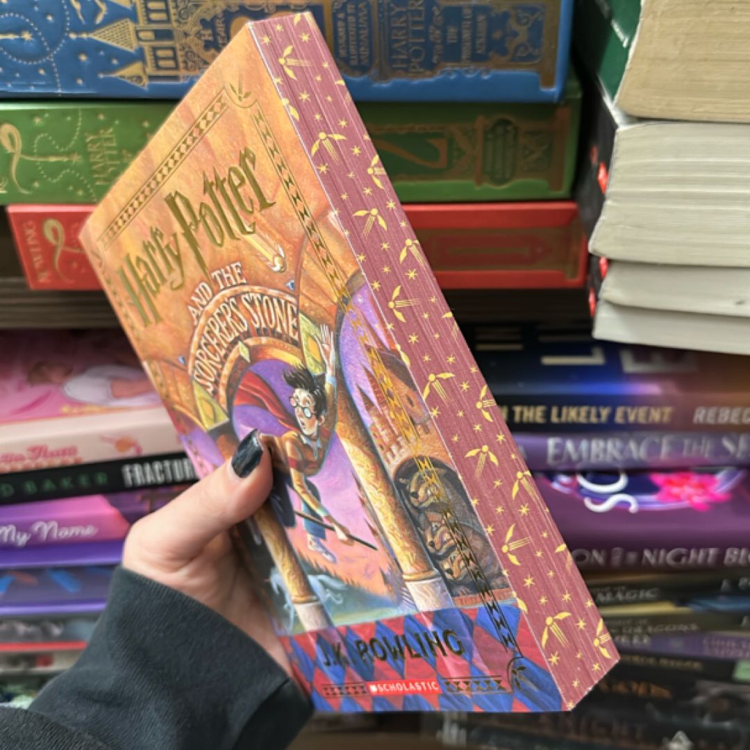 Harry Potter and the Sorcerer's Stone (Stenciled Edges) by JK Rowling