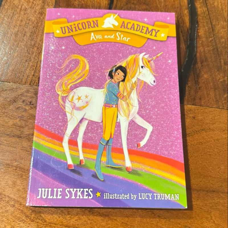 Unicorn Academy: Rainbow of Adventure Boxed Set (Books 1-4)