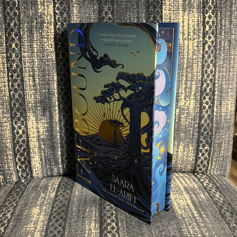 Contes de fées intemporels 型紙集　シトロニール Faebound - signed FairyLoot edition w stenciled edges by