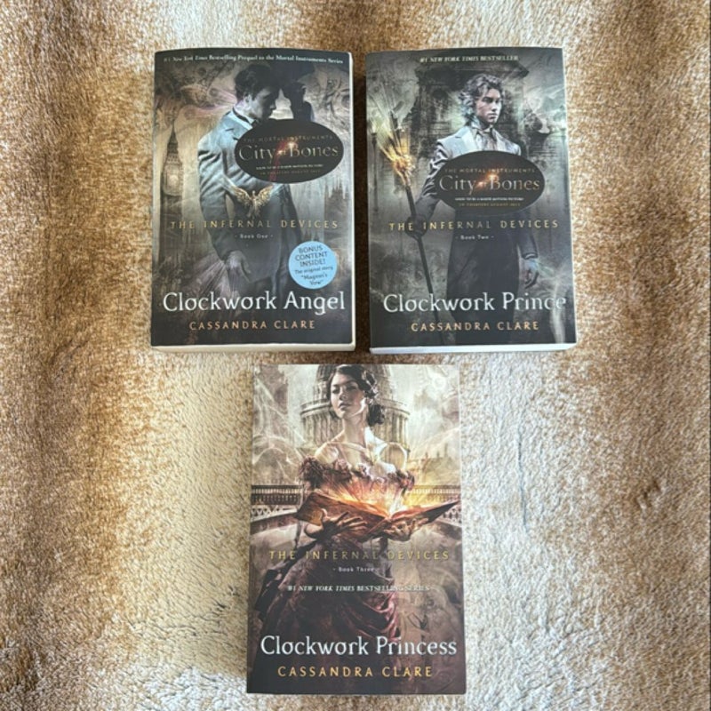 Clockwork Angel, Clockwork Prince and Clockwork Princess *Paperback Bundle*