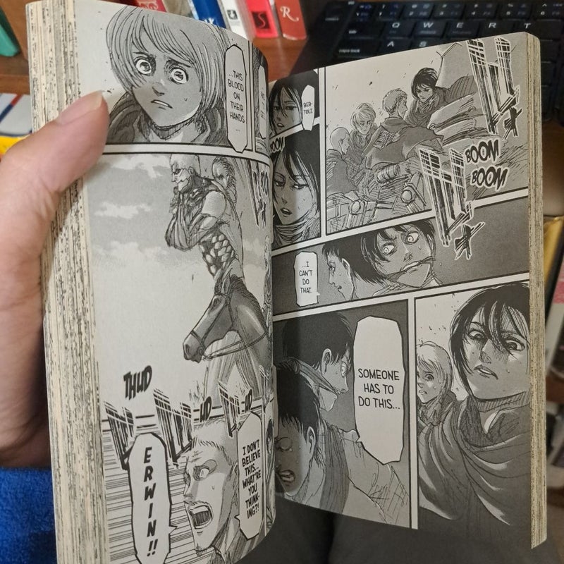 Attack on Titan 12