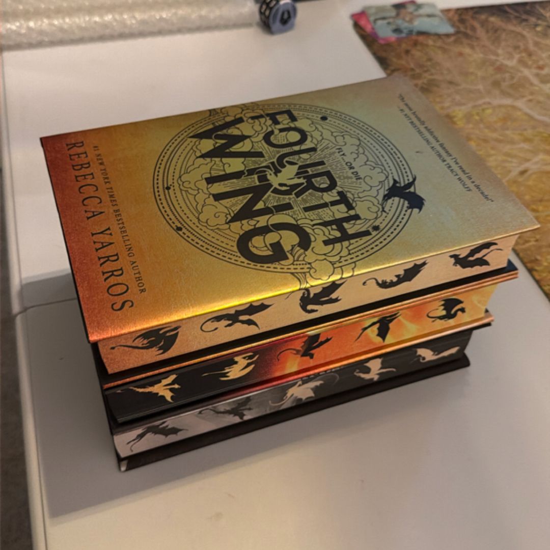 Fourth Wing & Iron Flame (Wing & Claw) Onyx Storm first edition deluxe