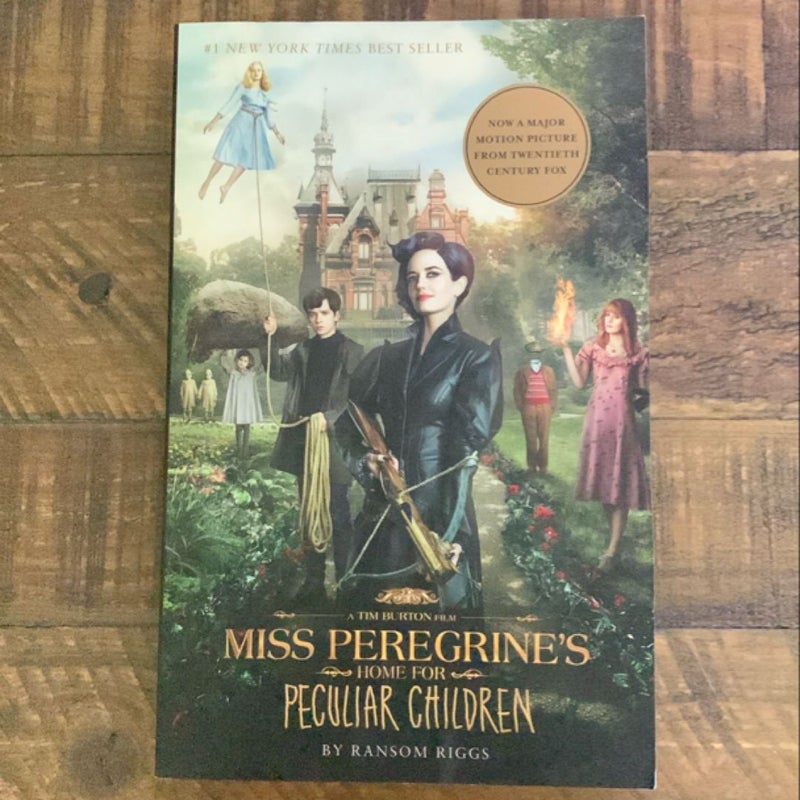 Miss Peregrine's Home for Peculiar Children (Movie Tie-In Edition)