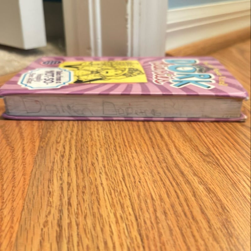 Dork Diaries book 8