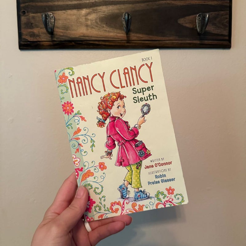 Fancy Nancy: Nancy Clancy, Super Sleuth