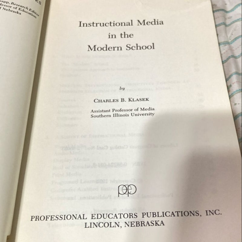 Instructional Media in the Modern School