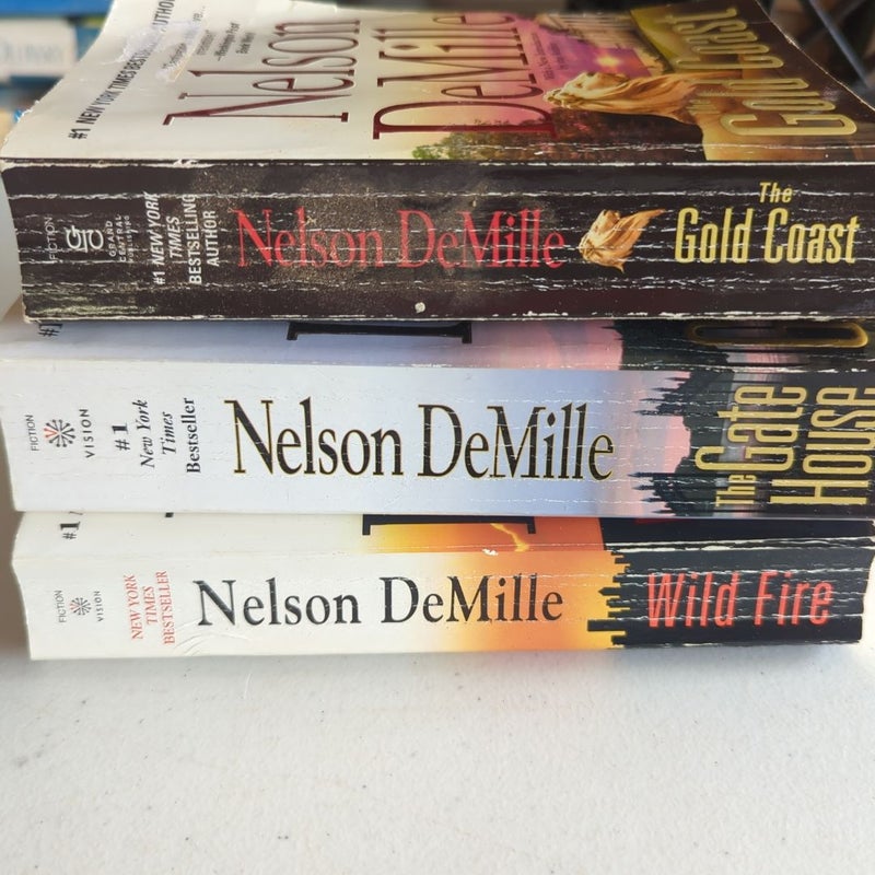 Nelson DeMille paperbacks X 3: Gold Coast, Gate House, Wild Fireoi