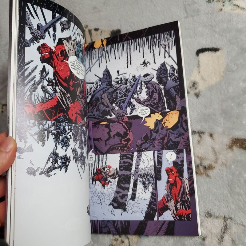 Hellboy Volume 8: Darkness Calls
