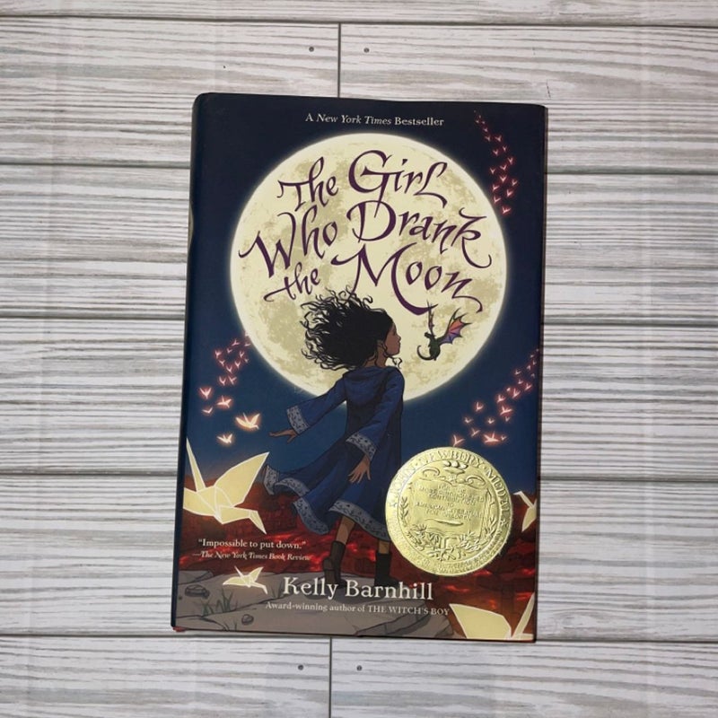 The Girl Who Drank the Moon (Winner of the 2017 Newbery Medal)