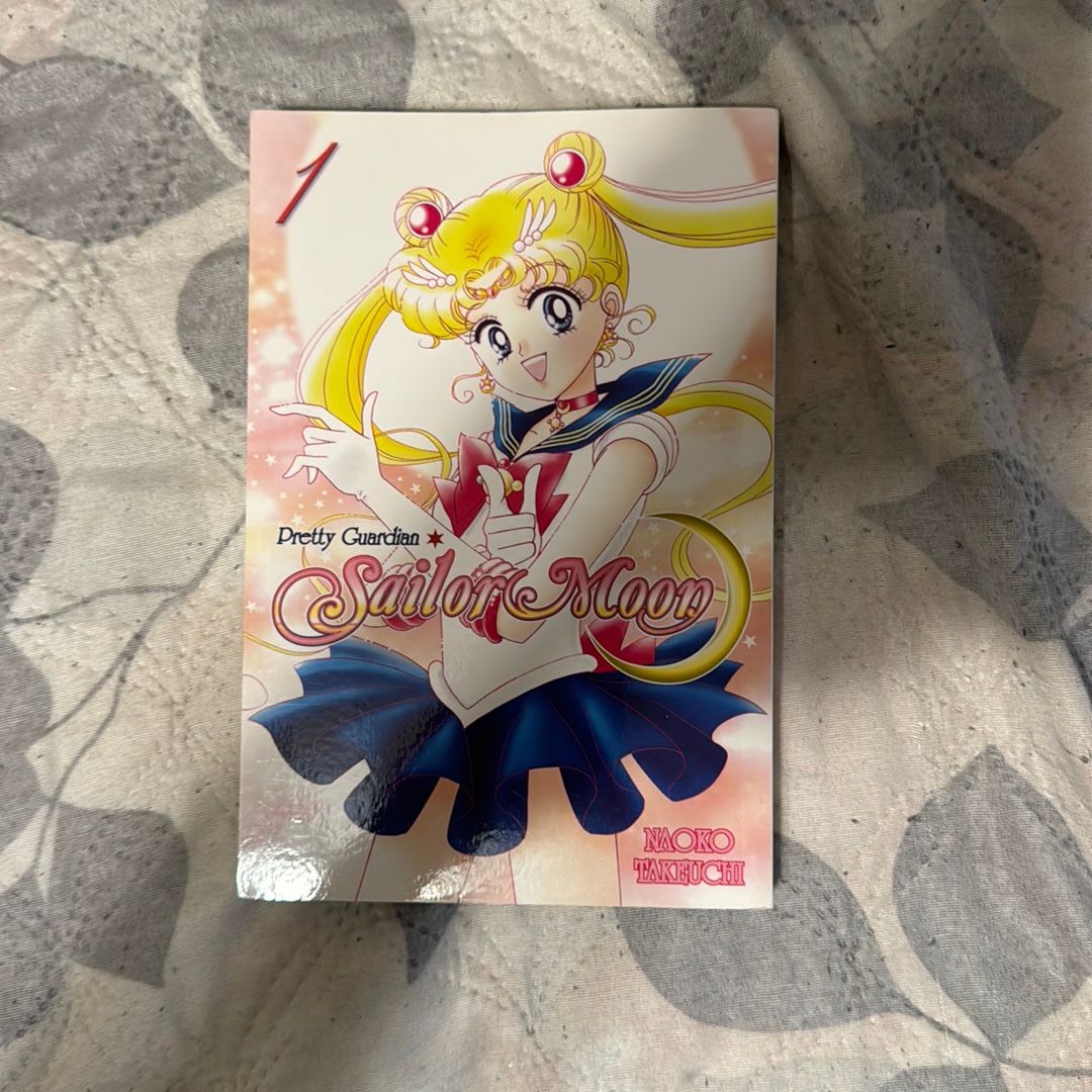  Sailor Moon 1: 9781935429746: Takeuchi, Naoko: Books