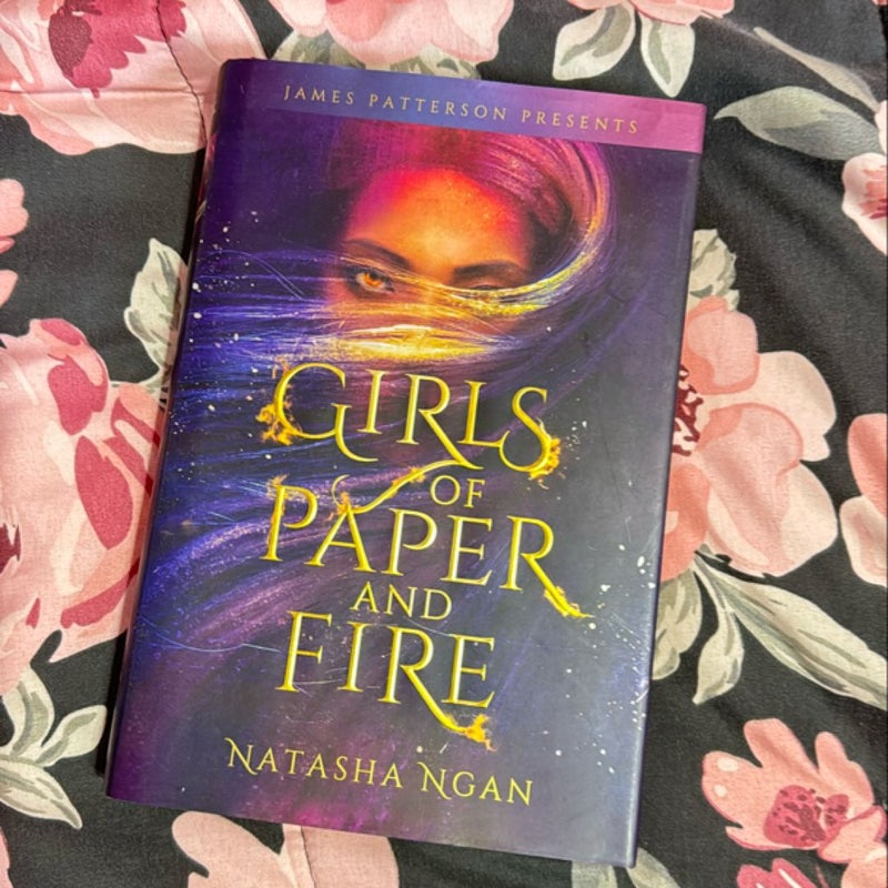 Girls of Paper and Fire (Owlcrate Exclusive)