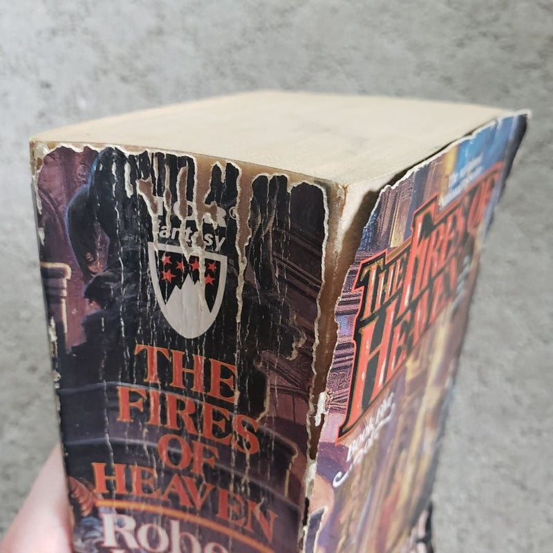 The Fires of Heaven (The Wheel of Time book 5)