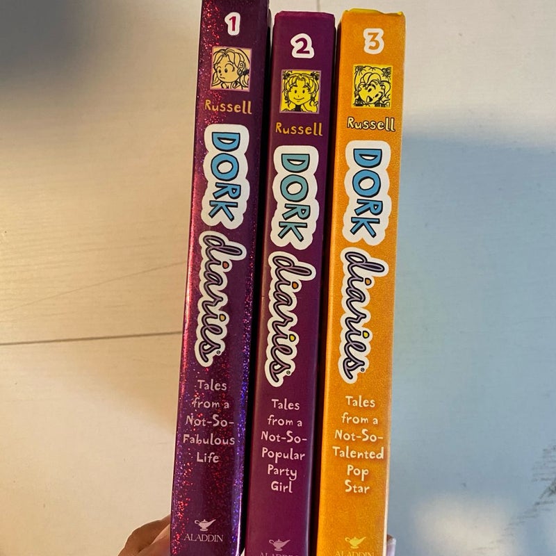 Dork Diaries Box Set (Book 1-3)