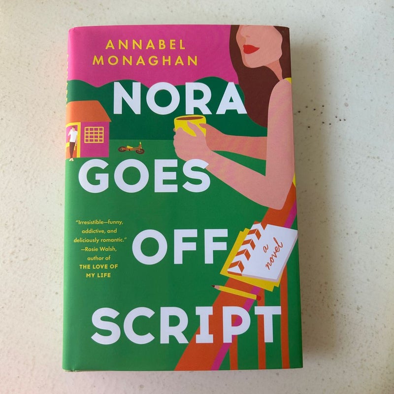 Nora Goes Off Script: Monaghan, Annabel: 9780593420034: : Books