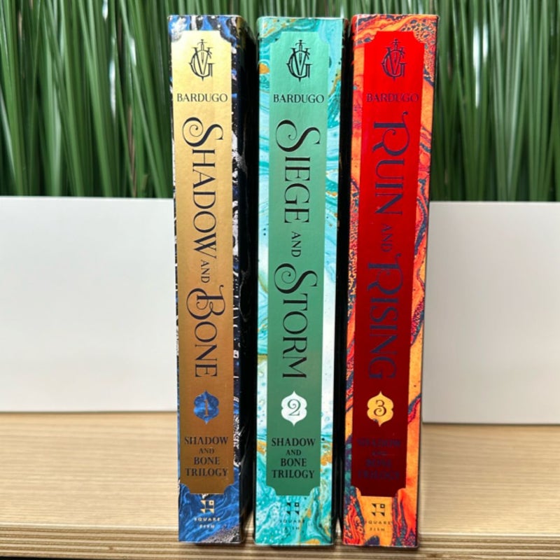 Shadow and Bone Complete Trilogy 