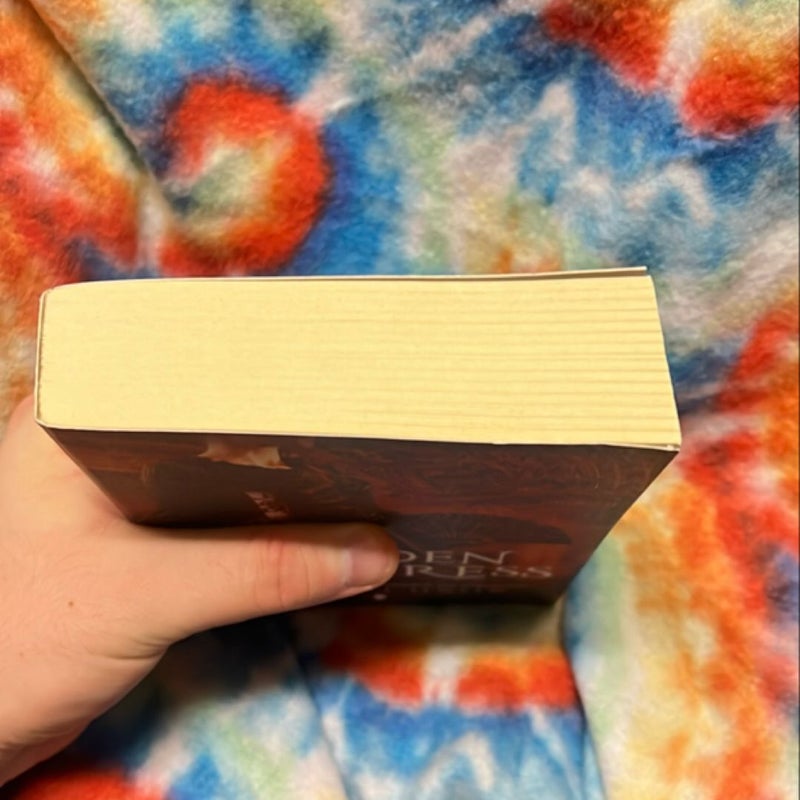 Hidden Huntress by Danielle L. Jensen, Paperback | Pangobooks