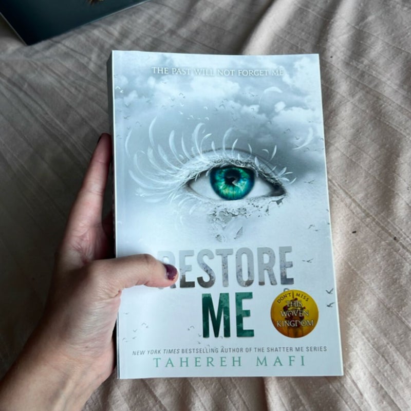 Shatter Me Series 6-Book Box Set