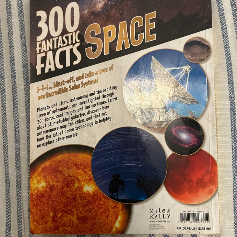 300 Fantastic Facts Space