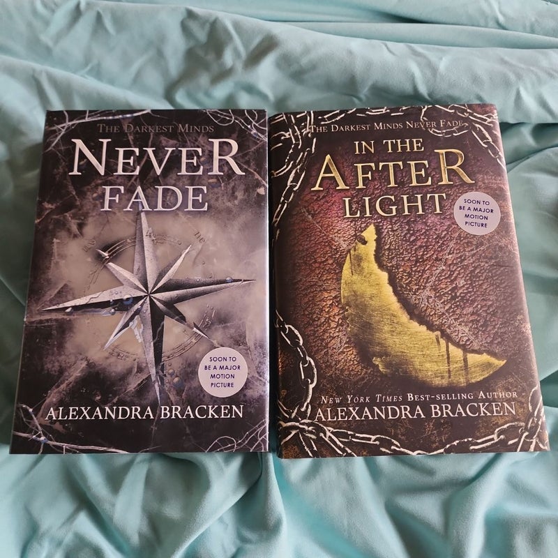 The Darkest Minds Never Fade and The Darkest Minds Never Fade in the After Light (bundle)