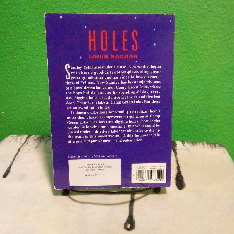 Holes - First Scholastic Printing