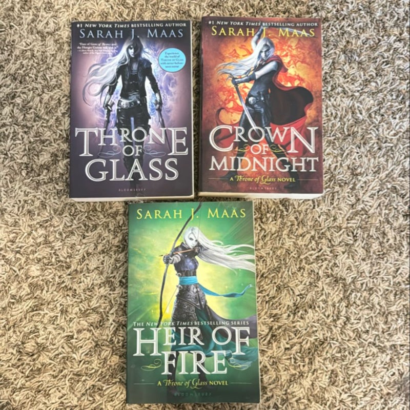 Throne of Glass, Crown of Midnight, Heir of Fire OOP